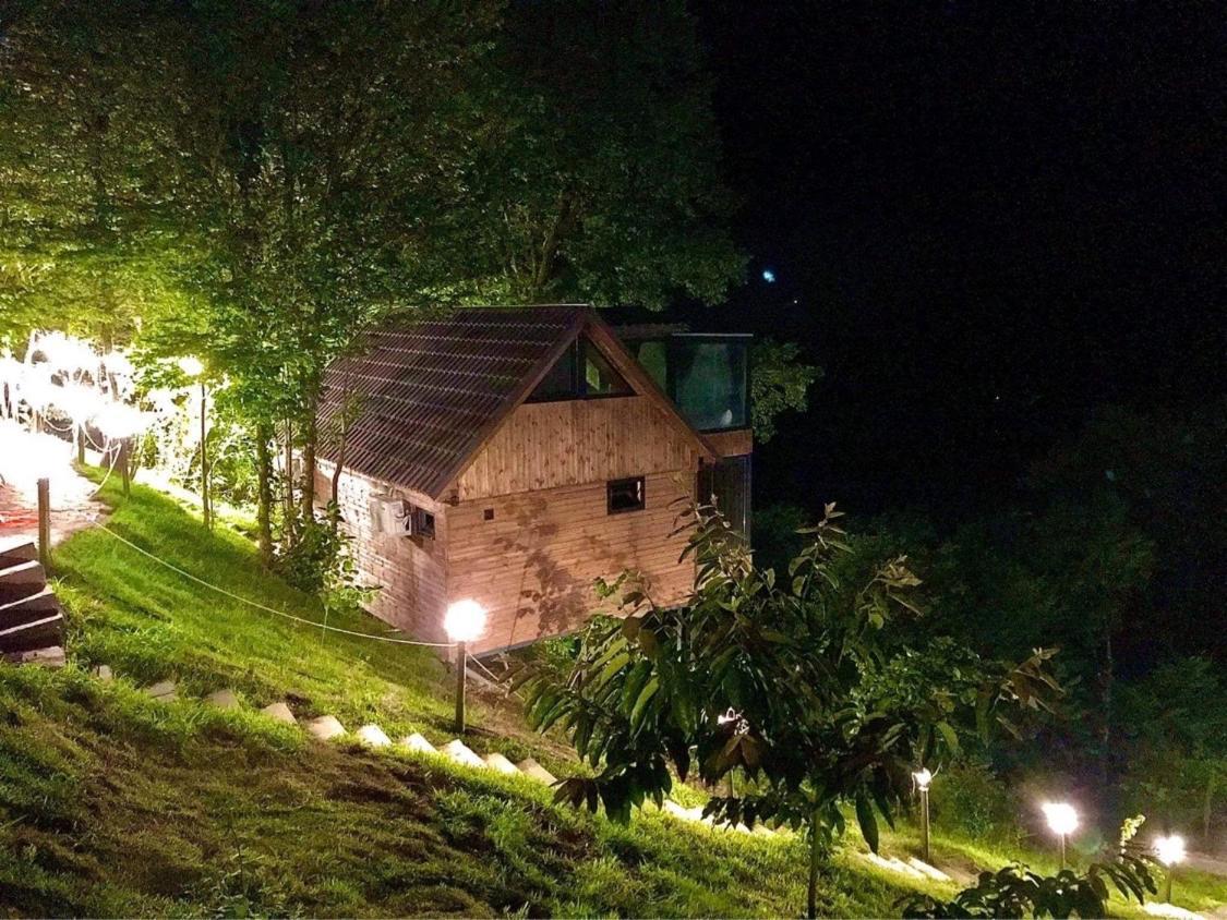 Villa Woodpecker ვუდფექერი Batumi Exterior foto