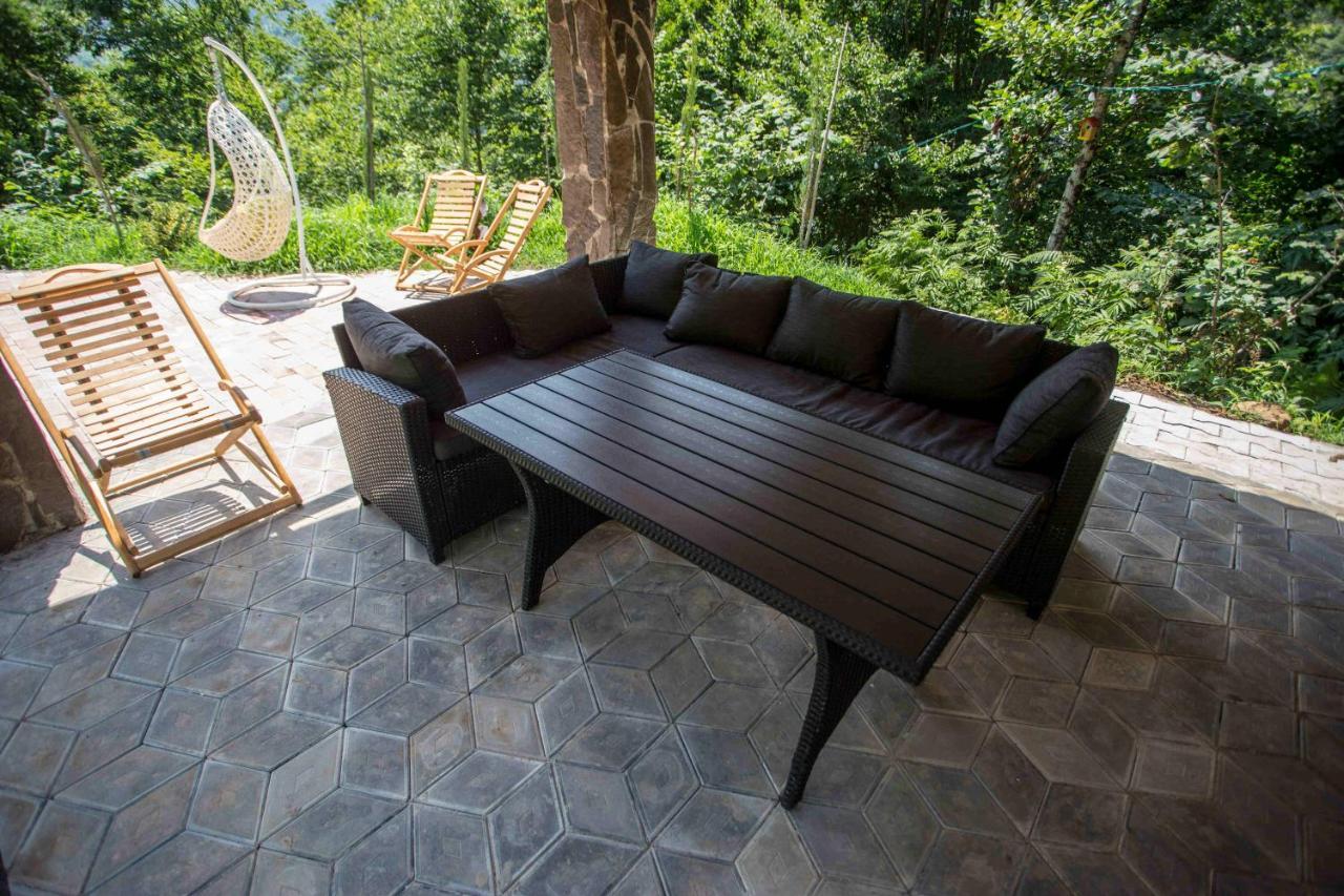 Villa Woodpecker ვუდფექერი Batumi Exterior foto