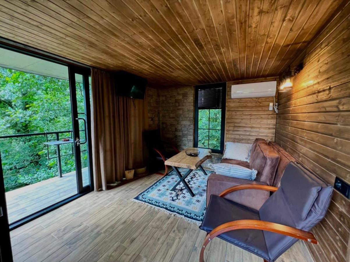 Villa Woodpecker ვუდფექერი Batumi Exterior foto