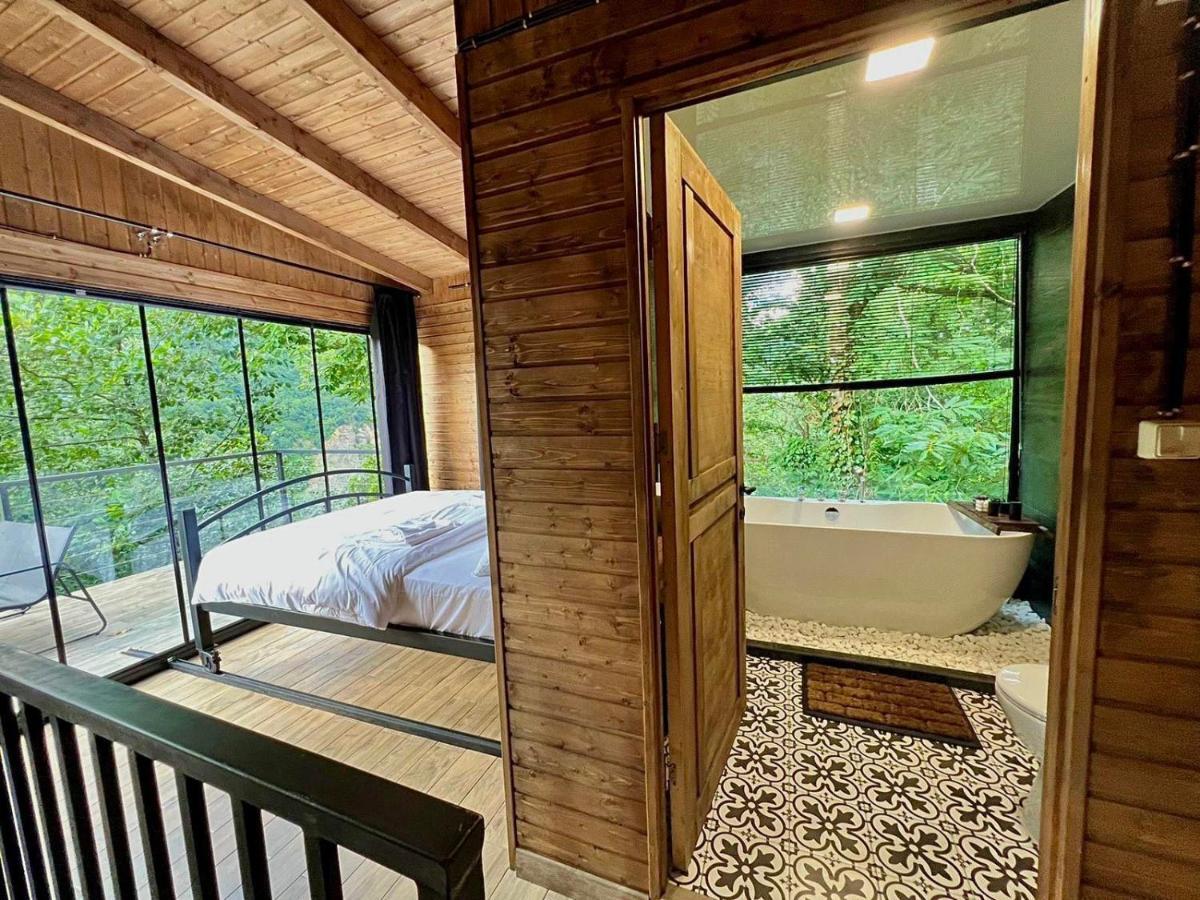 Villa Woodpecker ვუდფექერი Batumi Exterior foto
