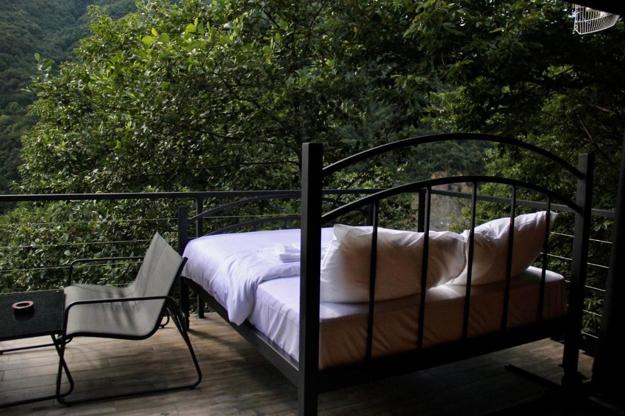 Villa Woodpecker ვუდფექერი Batumi Exterior foto